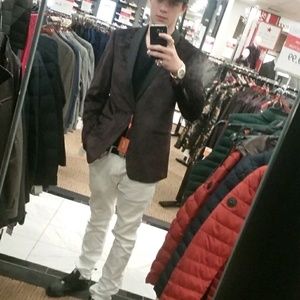 Meet your Posher, Justin